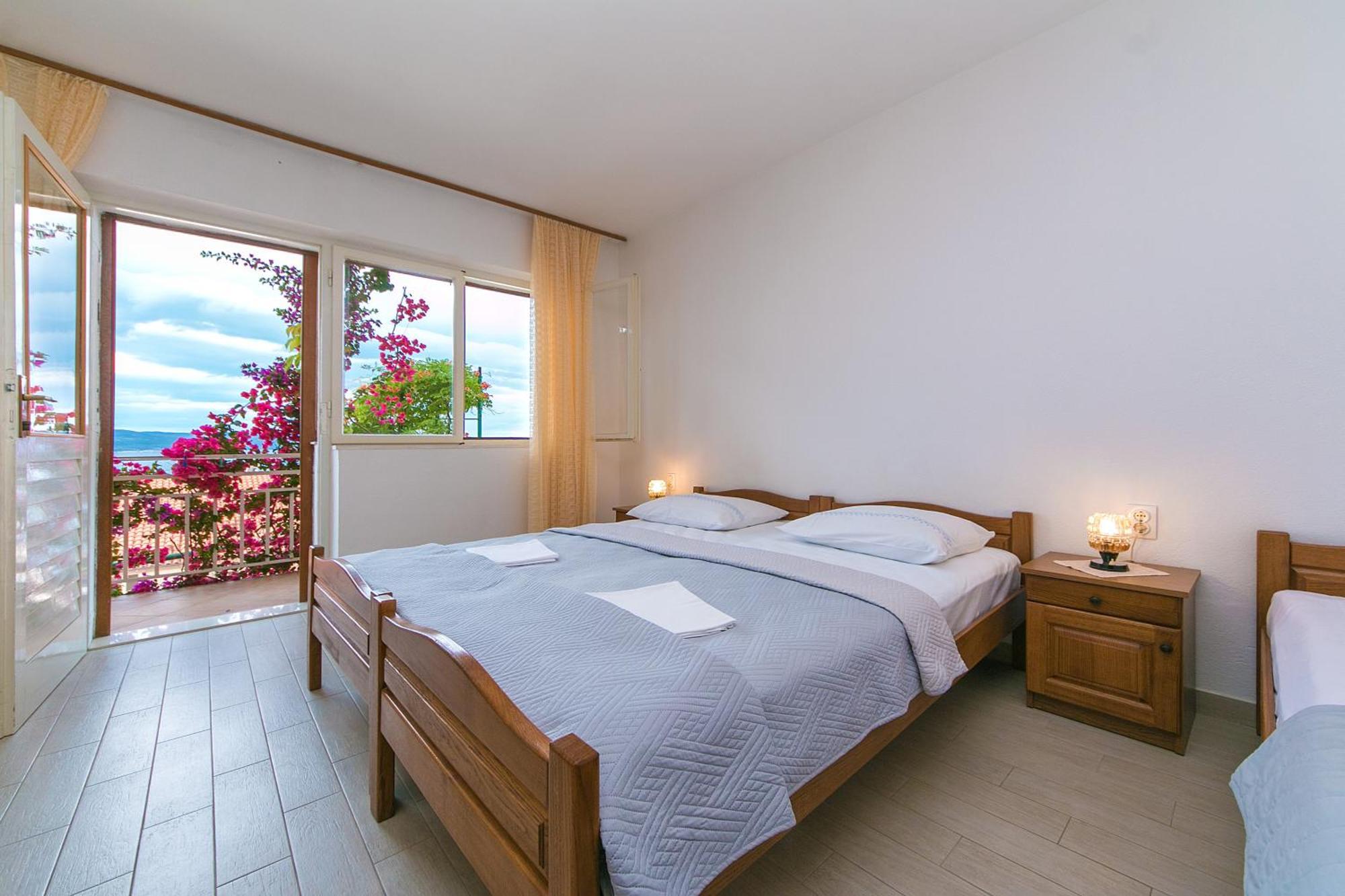 Apartments And Rooms By The Sea Brela, Makarska - 2752 Экстерьер фото