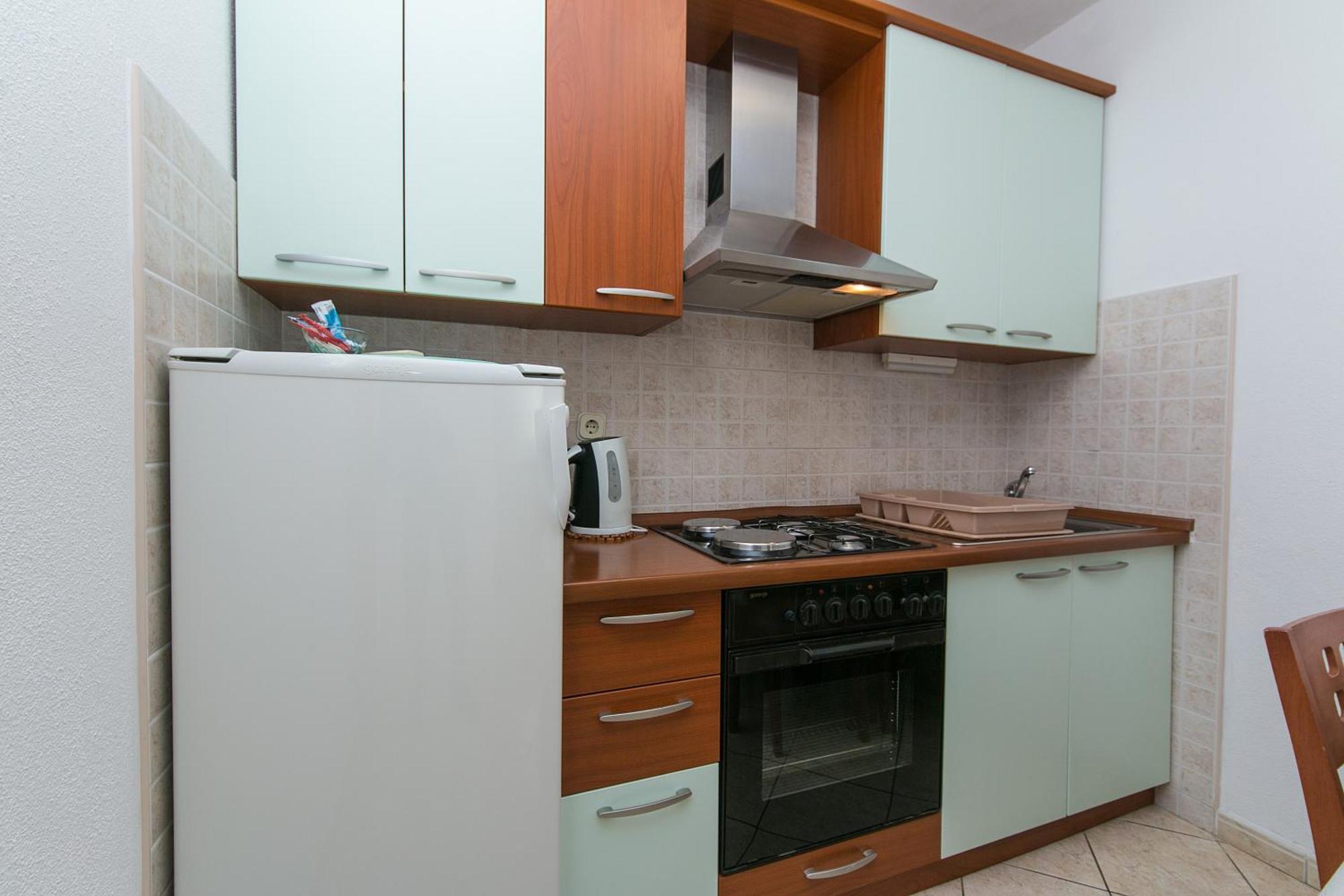 Apartments And Rooms By The Sea Brela, Makarska - 2752 Экстерьер фото